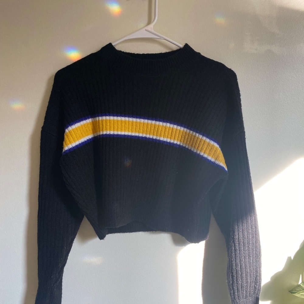 Black cropped sweater